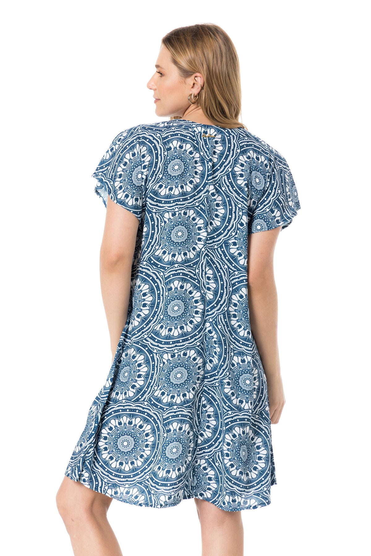 Model Back: Lua Morena Mini Dresses Tunica Ilhos Renda