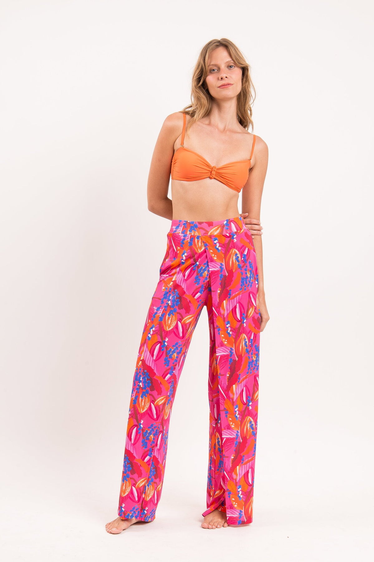 Model Front: Rio De Sol Pants Flavors Wide Pants