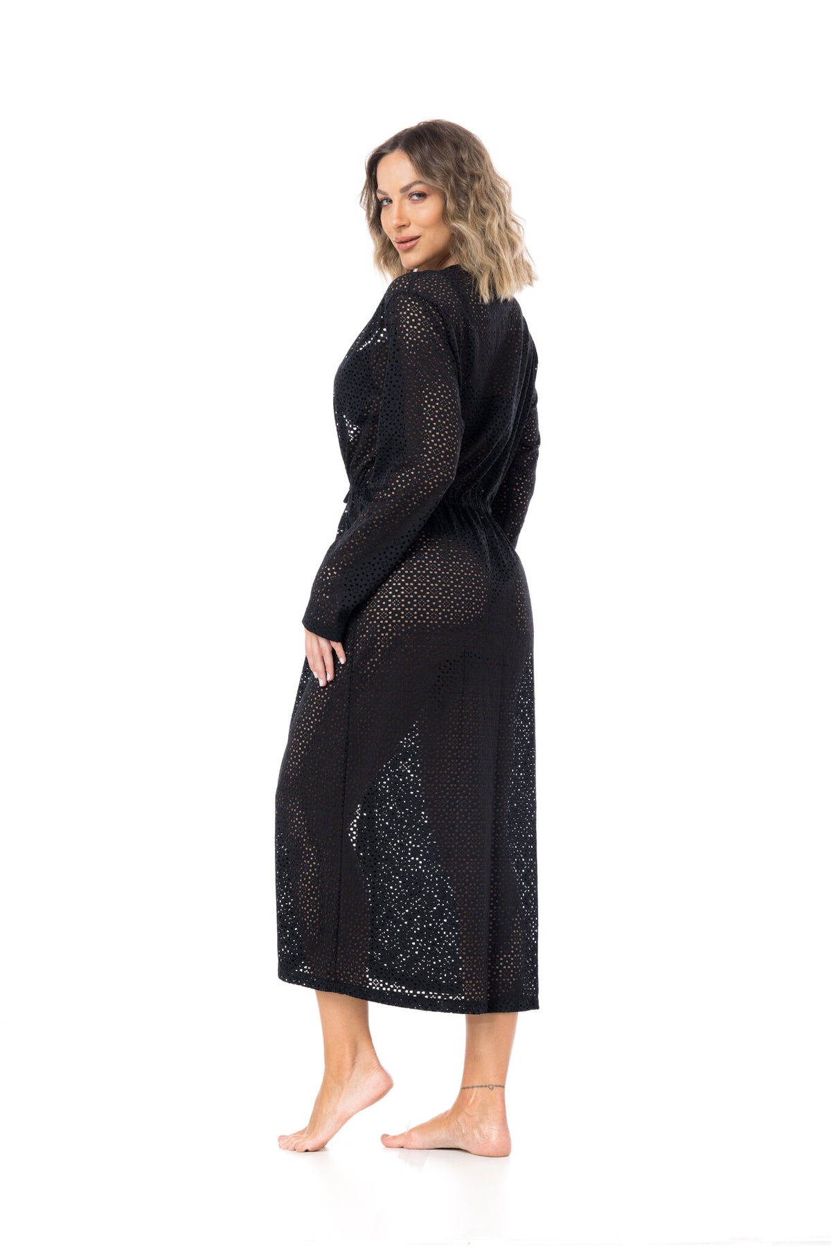 Model Back: La Playa Kaftans And Kimonos Saida Longa Renda Preto