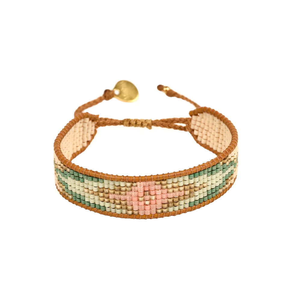 Model Front: Mishky Bracelets Peek B-Le-S-10717