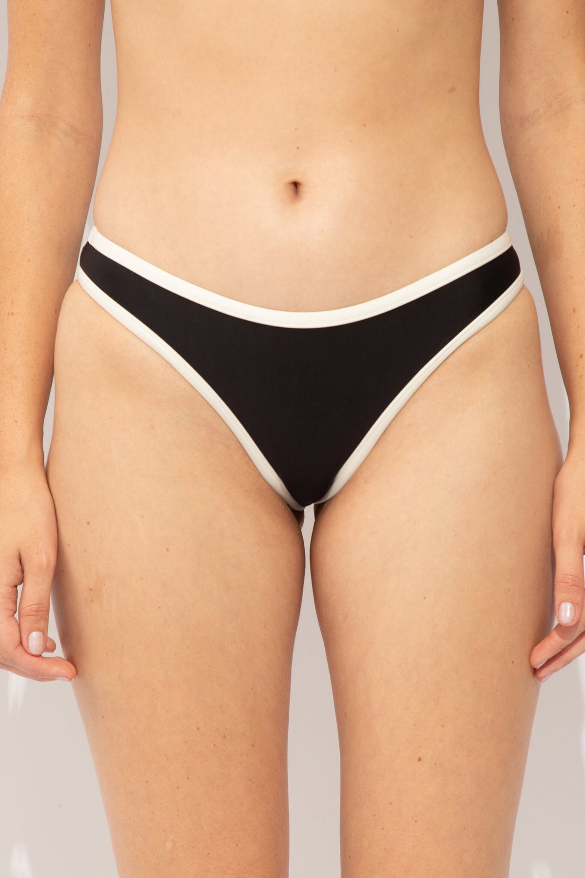 Gallery: Rio De Sol Bikini Bottoms Bottom Bold-Black Essential-Vies