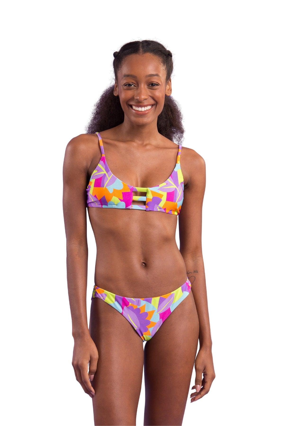 Model Front: Rio De Sol Bikini Bottoms Bottom Dreams Nice