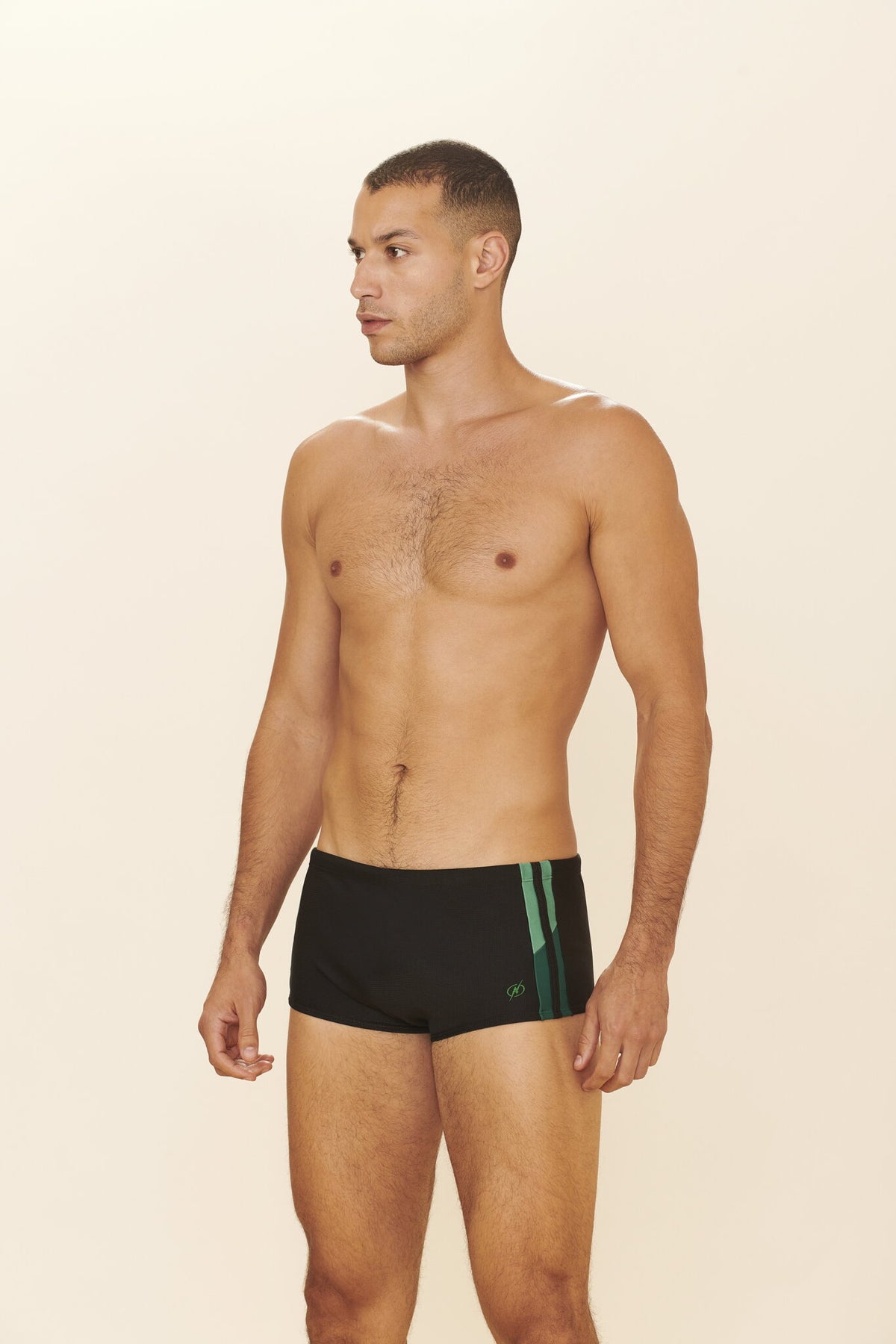 Model Front: Blueman Swim Trunks Sunga Army Romeo Preto