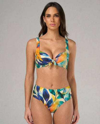 Model Front: Lua Morena Bikini Bottoms Bottom Tangara Hot-Pants-Dobrado