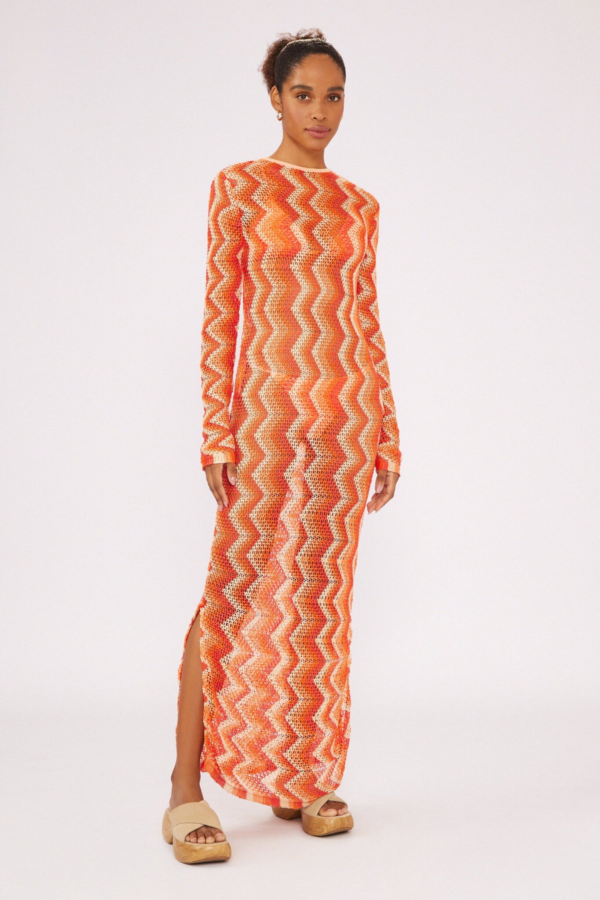 Model Front: Blueman Maxi Dresses Laranja Long Dress Tricot
