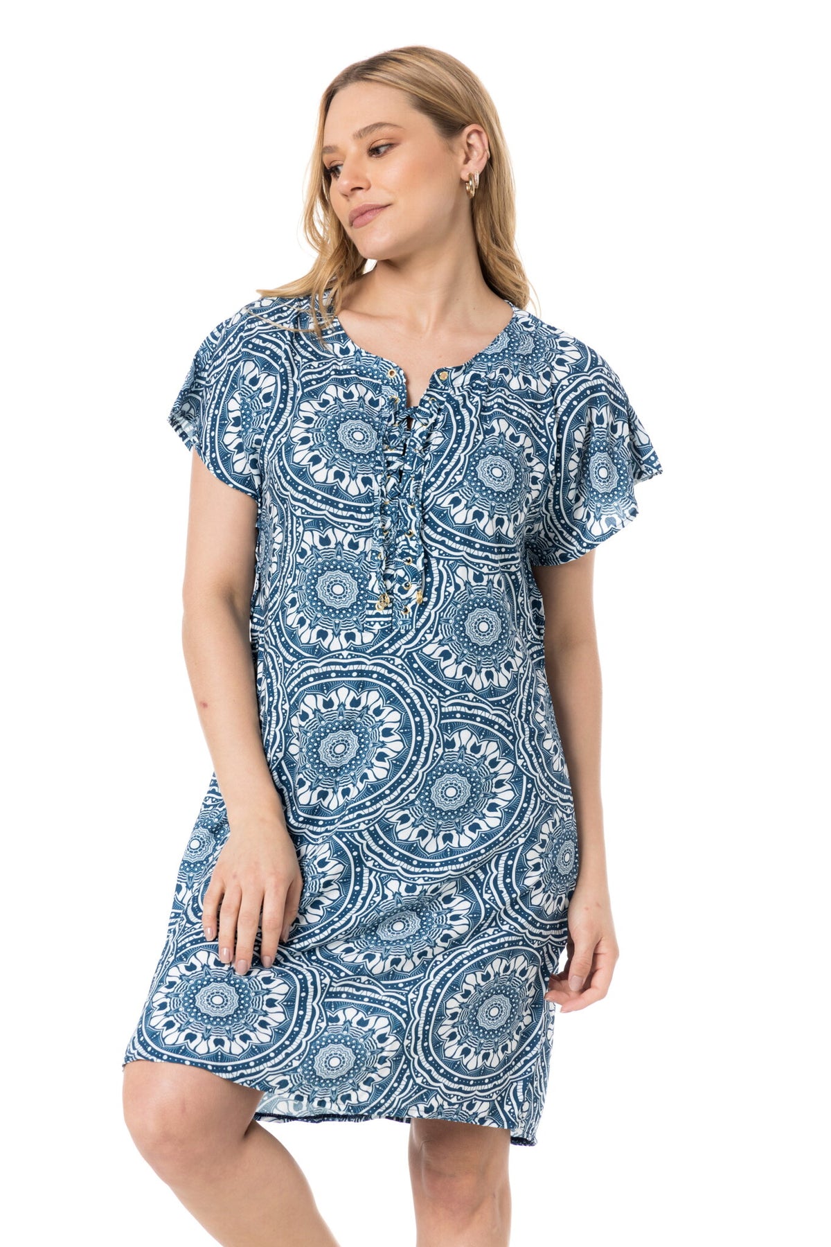Model Front: Lua Morena Mini Dresses Tunica Ilhos Renda