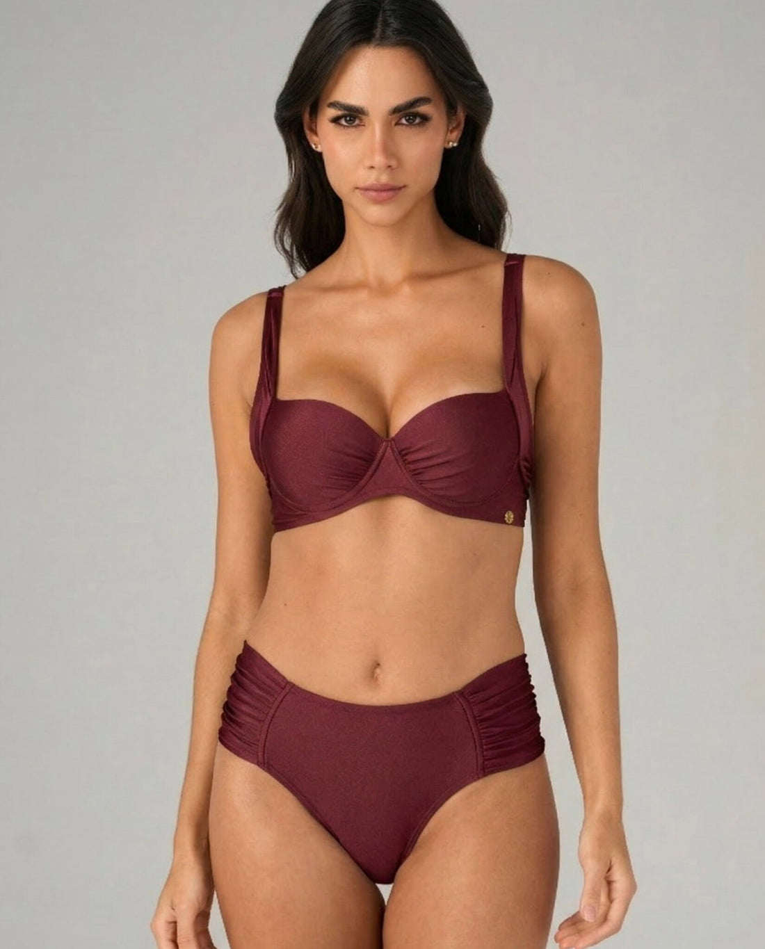 Model Front: Lua Morena Bikini Tops Top Acai Meia-Taca-Sustencao