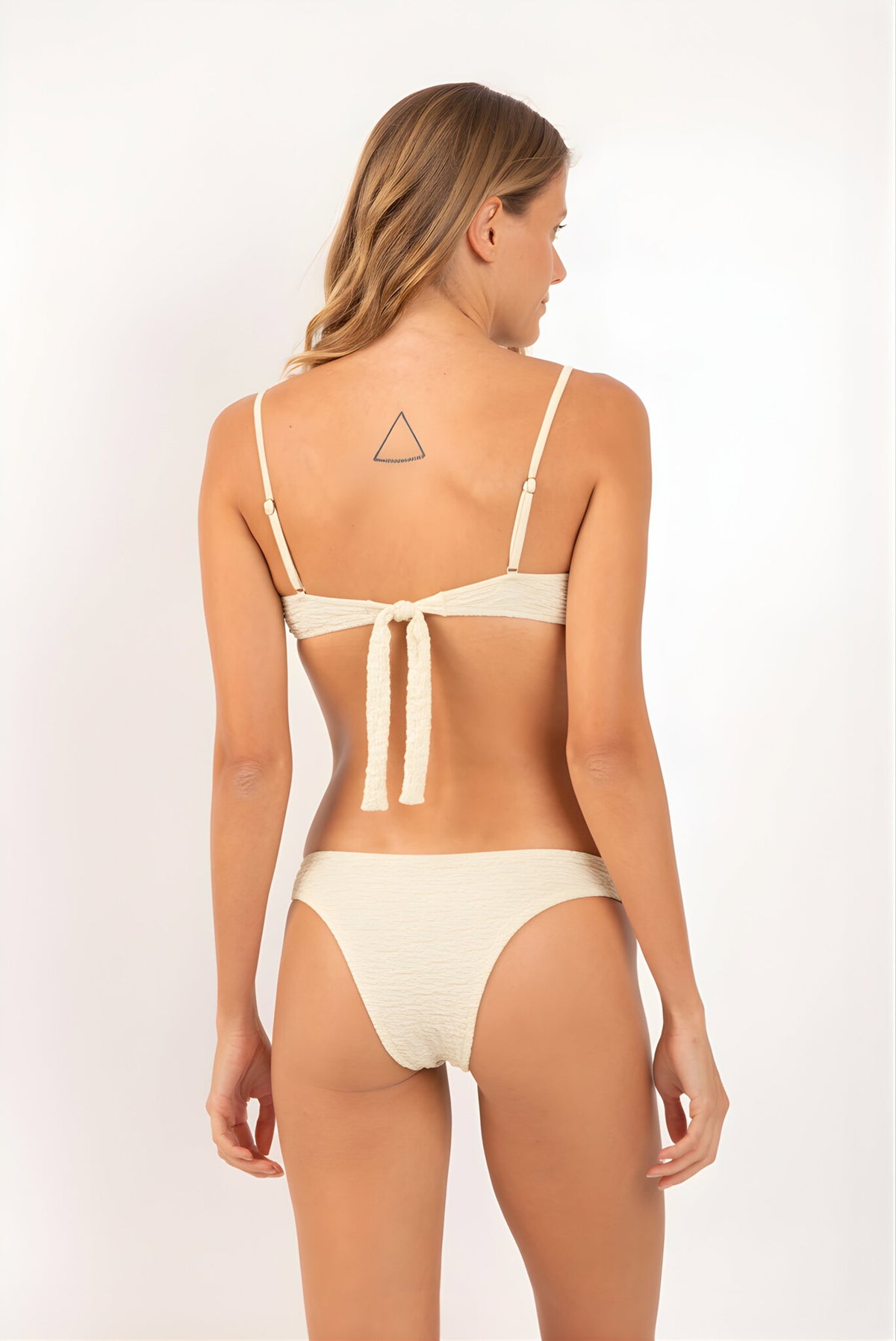 Model Back: Rio De Sol Two Piece Swimwear Set Brisa-Offwhite Juliette Essential