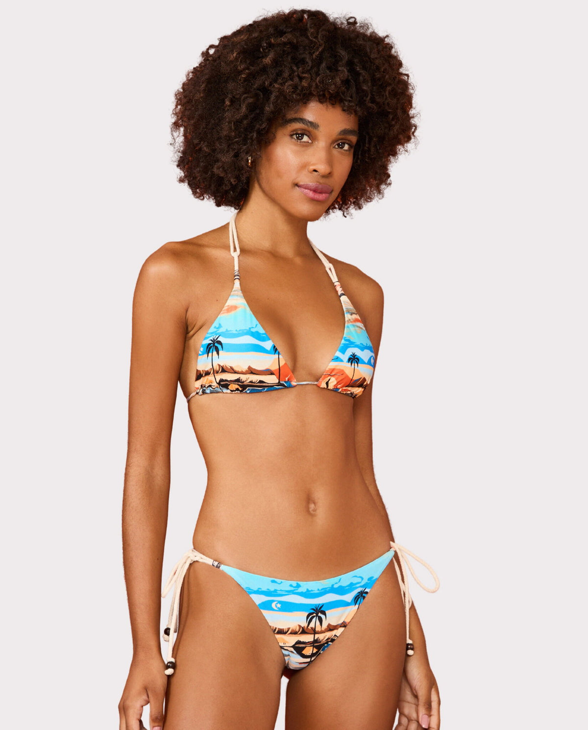 Model Front: Blueman Bikini Bottoms Bottom Canoa-Quebrada Inside-Corda
