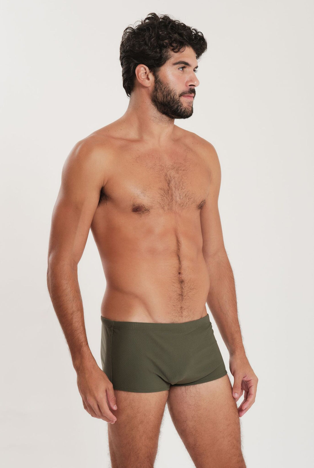 Model Front: Blueman Swim Trunks Sunga Army Fit Lisa Verde