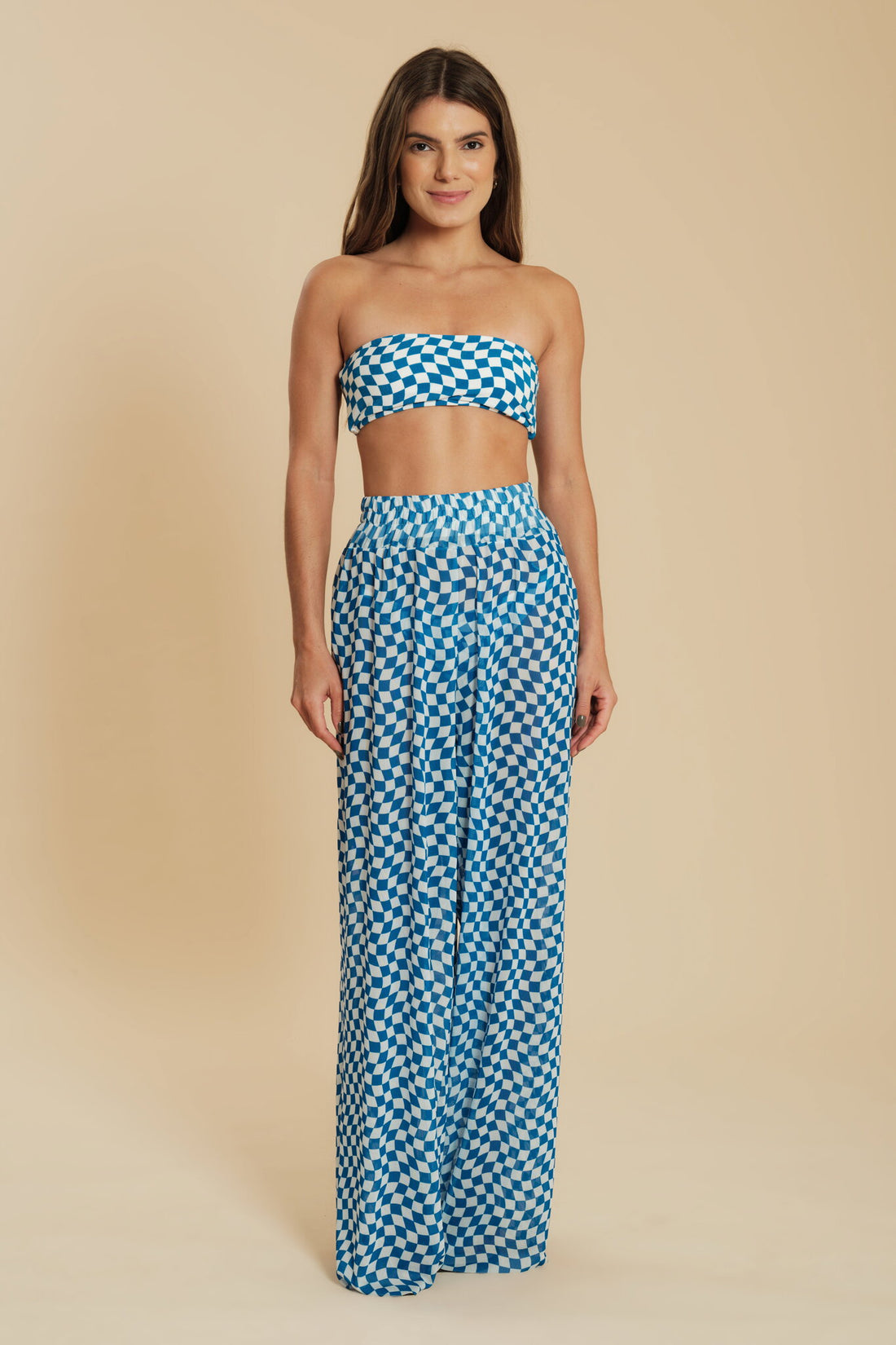Model Front: Blueman Pants Xadrez Transparent Beach Pants
