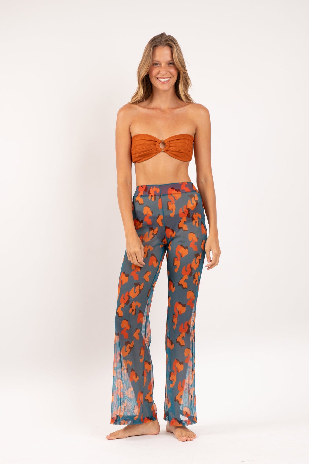 Model Front: Rio De Sol Pants Luma Pants Lana