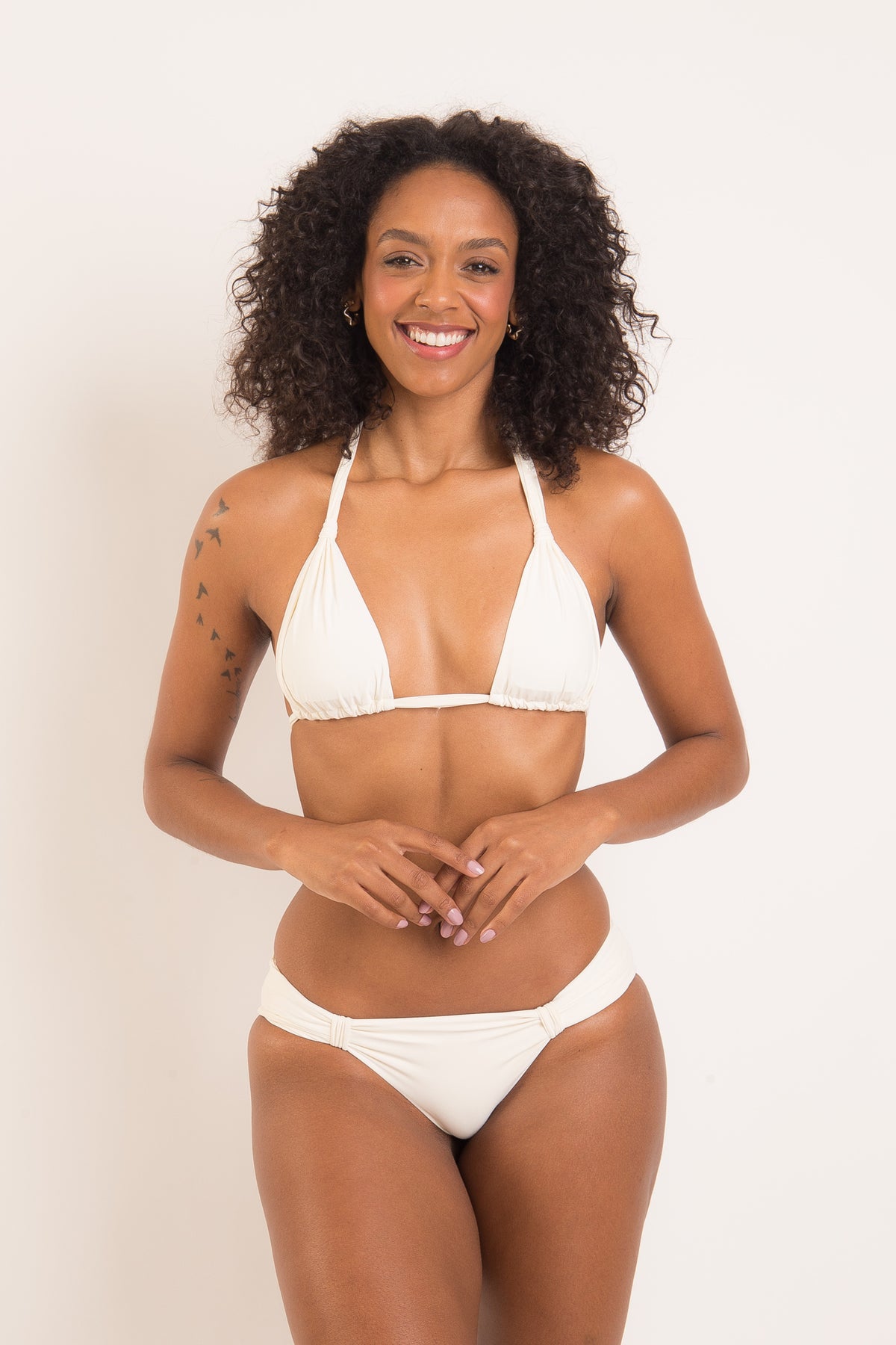 Model Front: Rio De Sol Bikini Bottoms Bottom Off-White Mel-Comfy