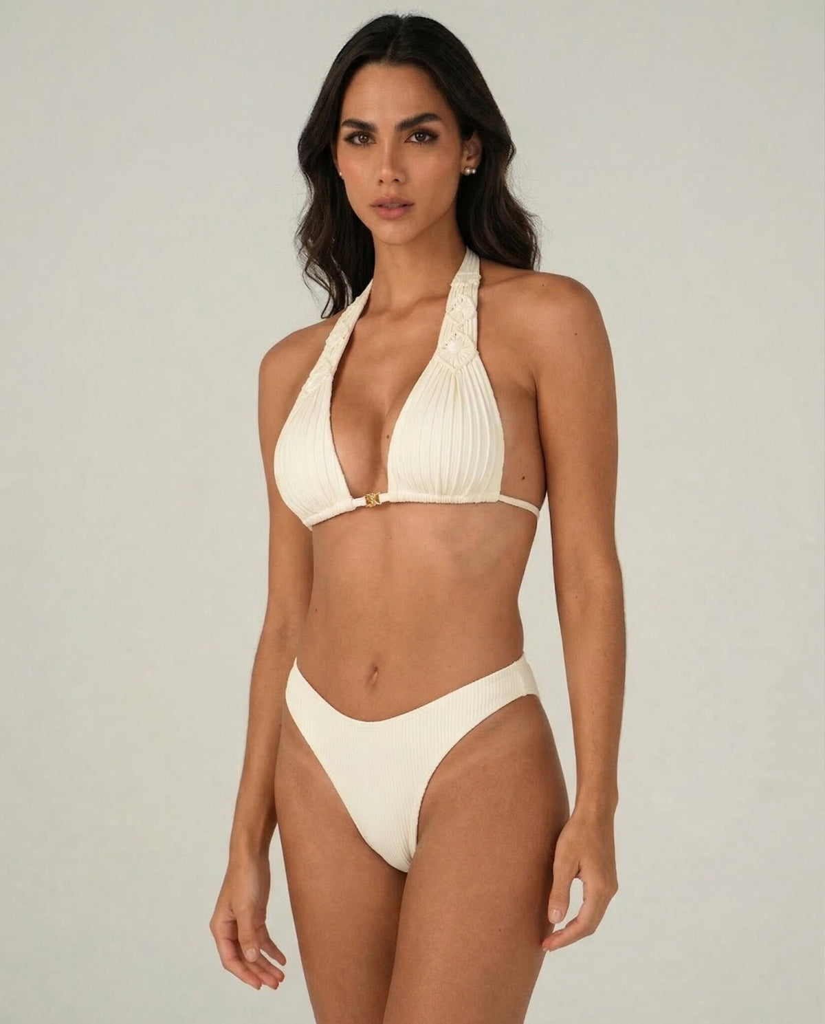 Model Front: Lua Morena Bikini Bottoms Bottom Areia Fio-Dobrado