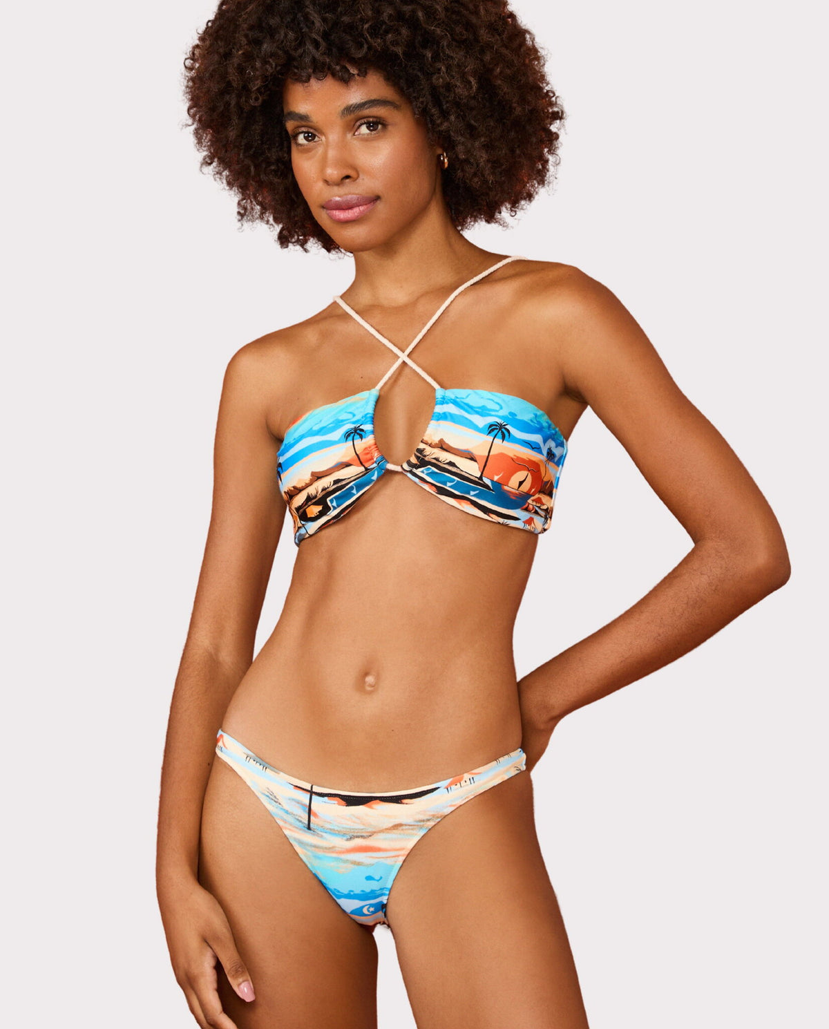 Model Front: Blueman Bikini Bottoms Bottom Canoa-Quebrada Carioca