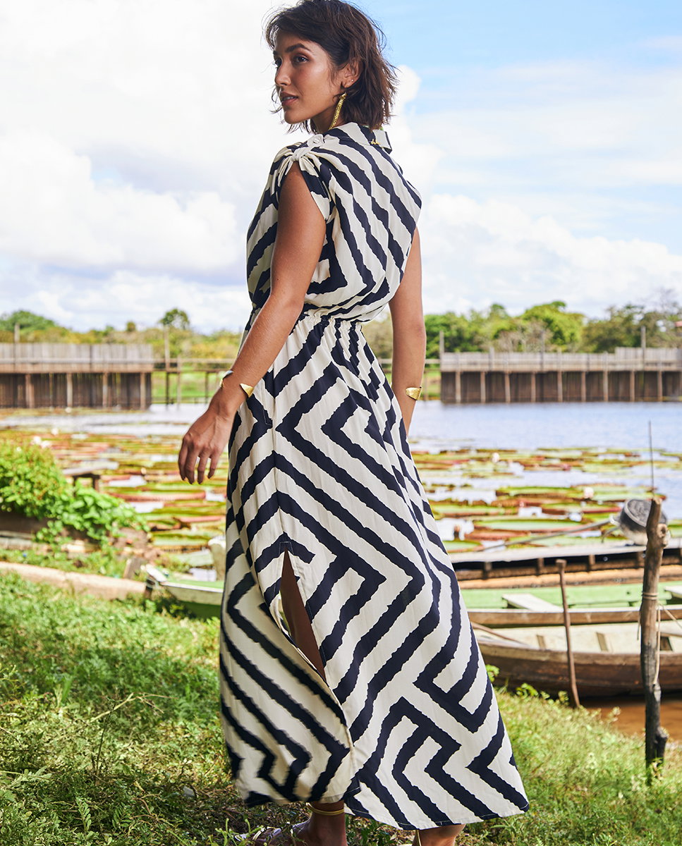 Image 04: Lua Morena Shirtdress Long Shirtdress Seringueira