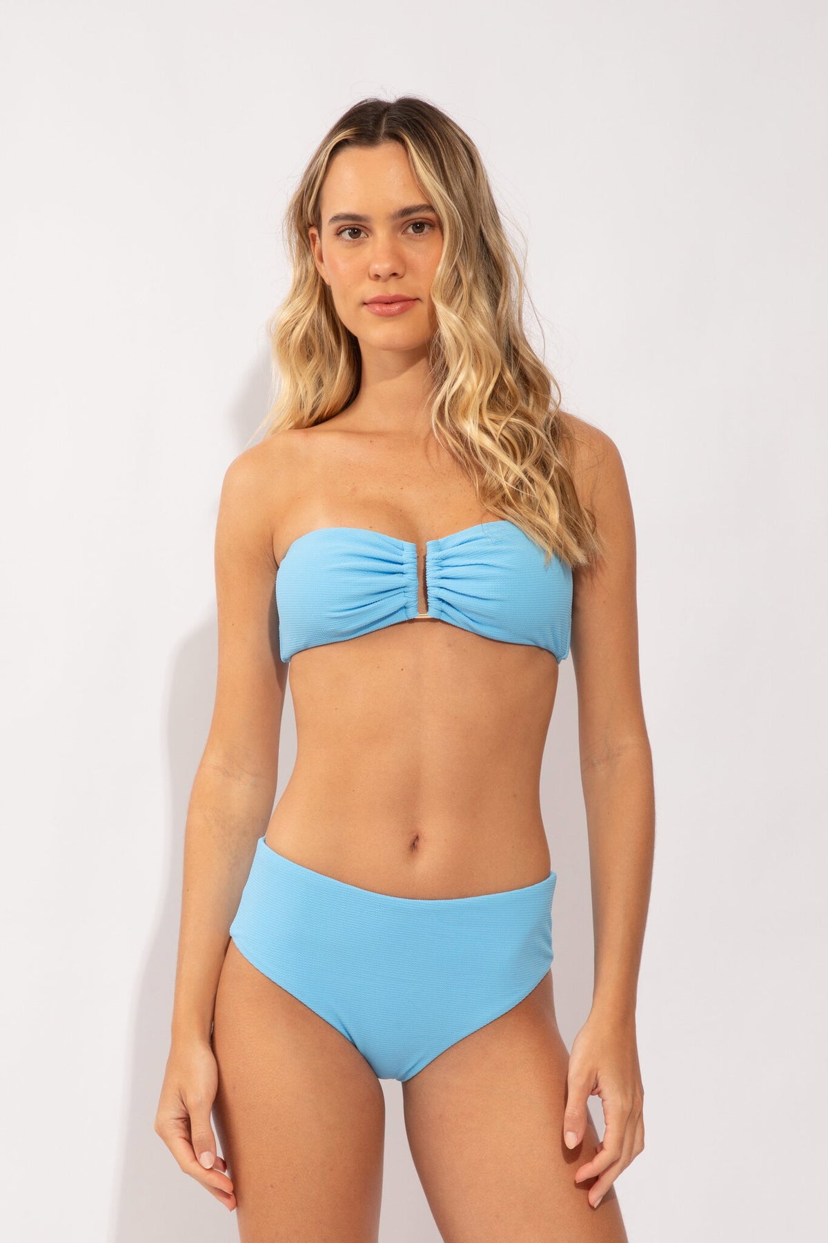 Model Front: Rio De Sol Bikini Bottoms Bottom Waffle-Paradiso Diana