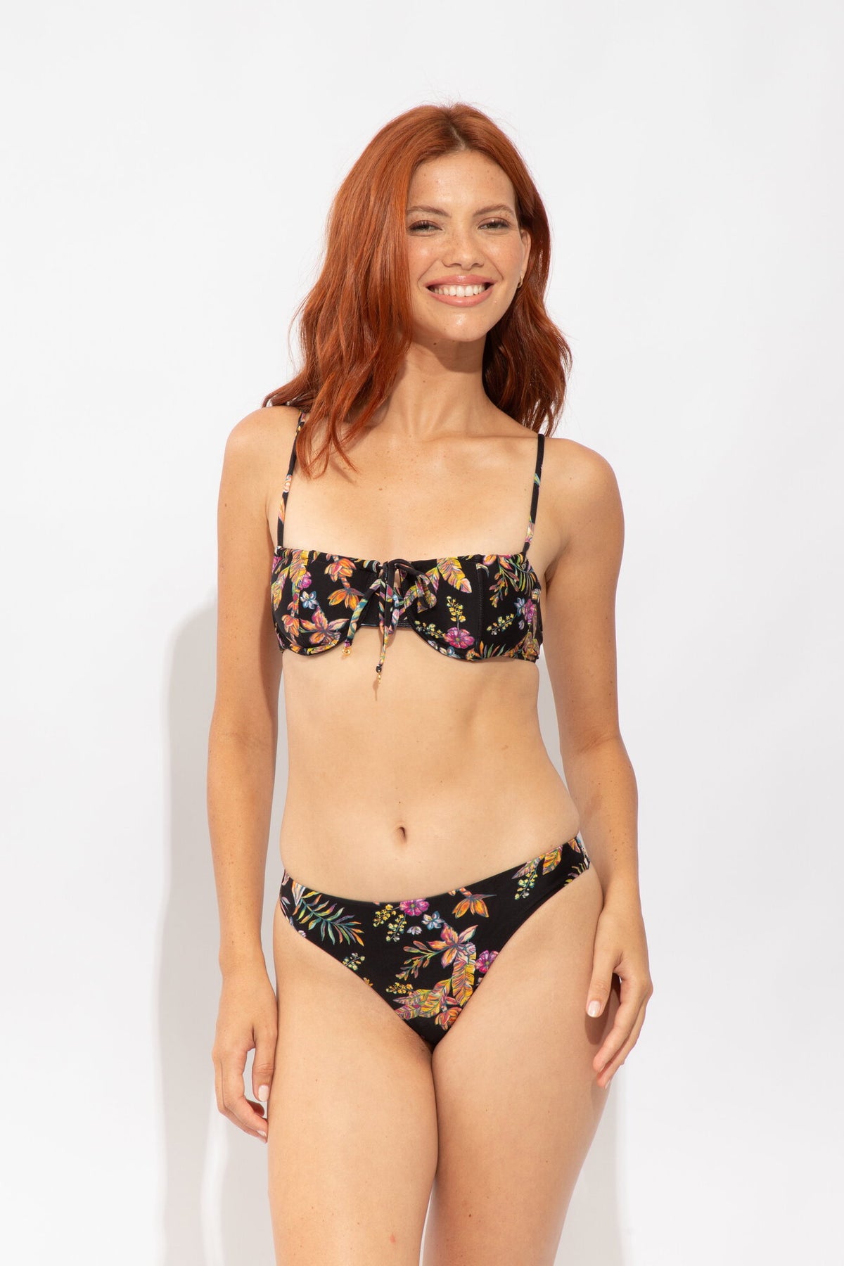 Model Front: Rio De Sol Bikini Bottoms Bottom Flora Nice-Fio