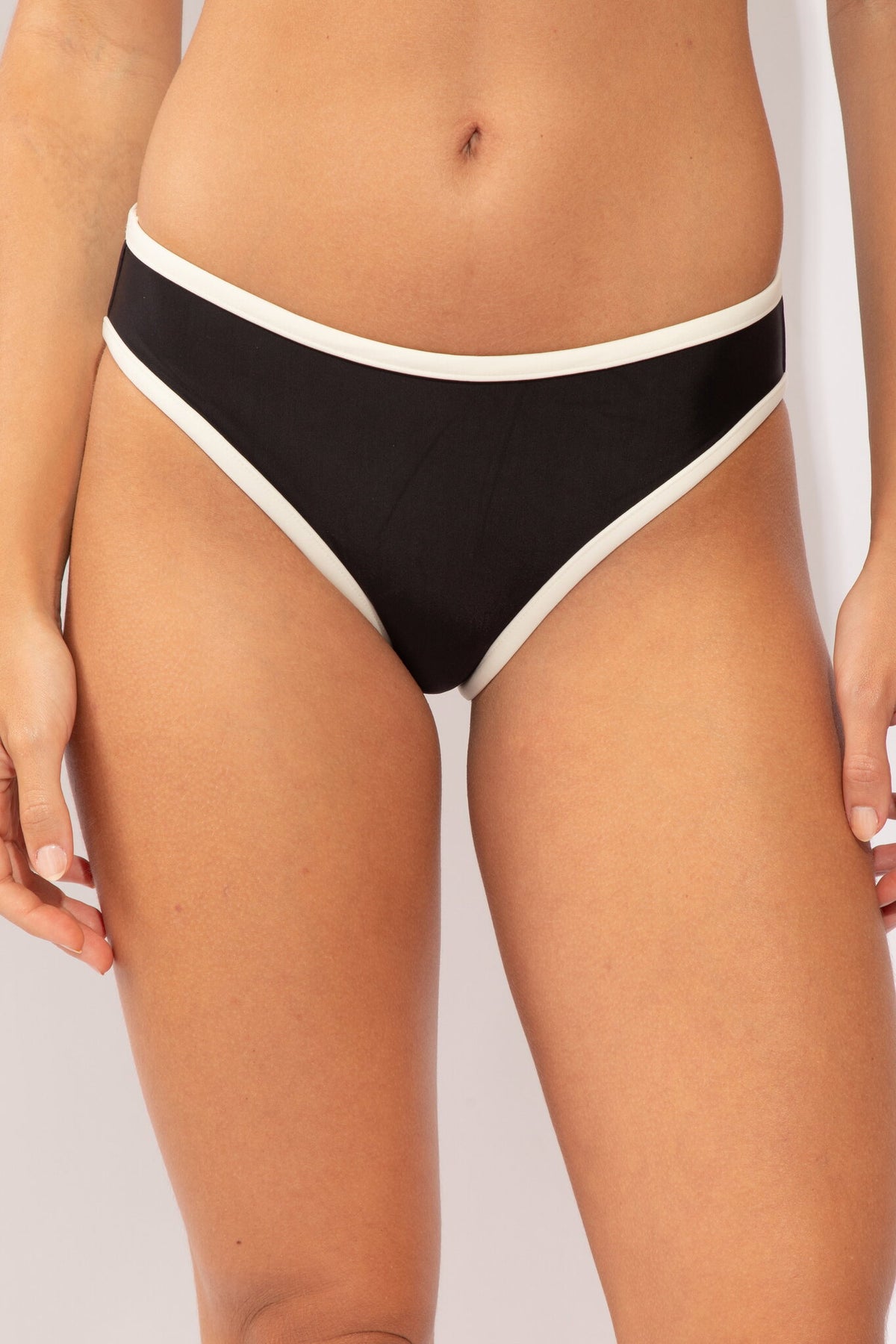 Gallery: Rio De Sol Bikini Bottoms Bottom Bold-Black Essential-Comfy-Vies