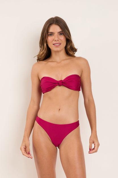 Model Front: Rio De Sol Bikini Bottoms Bottom Shimmer-Desejo Essential