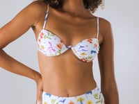 Video: Rio De Sol Bikini Tops Top Countryside Kyra