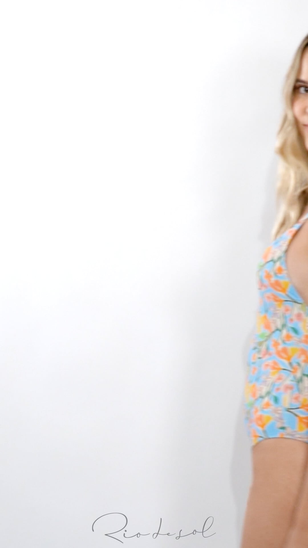 Video: Rio De Sol One Piece Swimsuits Zing Hype